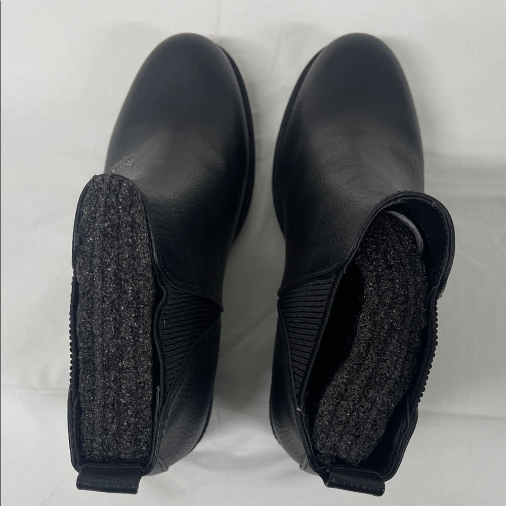 MIA Black Chelsea Lug Heel Ankle Boots - Picture 5 of 14